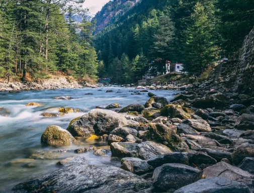  kasol kheerganga tour package